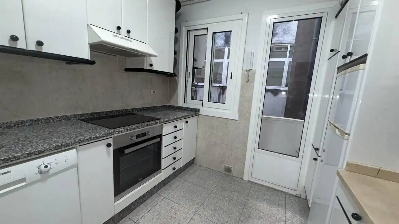 Piso de 95 m² en Ourense