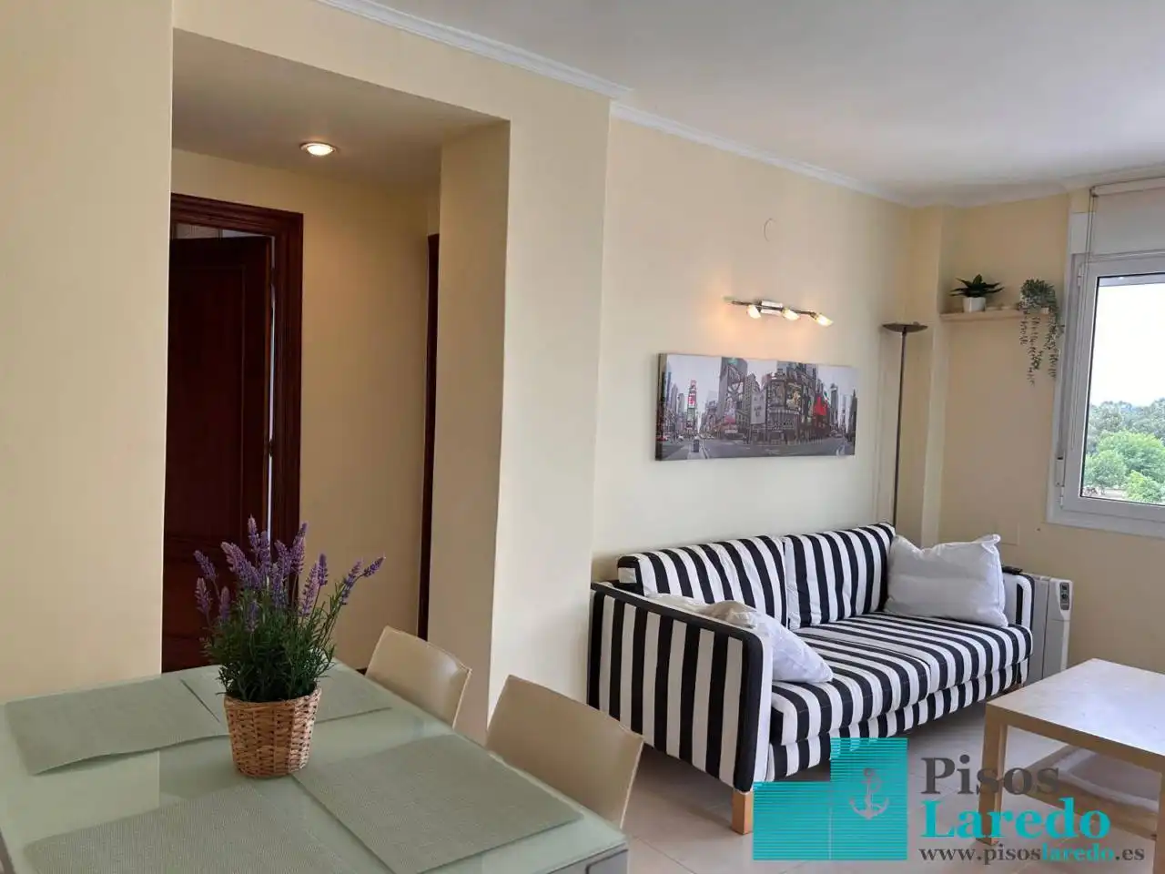 Piso de 65 m² en Laredo