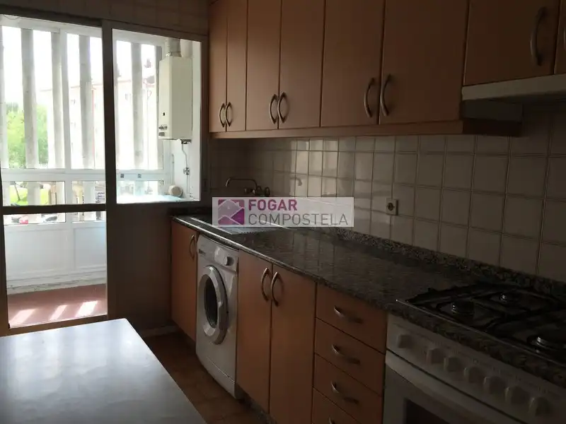 Piso de 90 m² en Santiago de Compostela