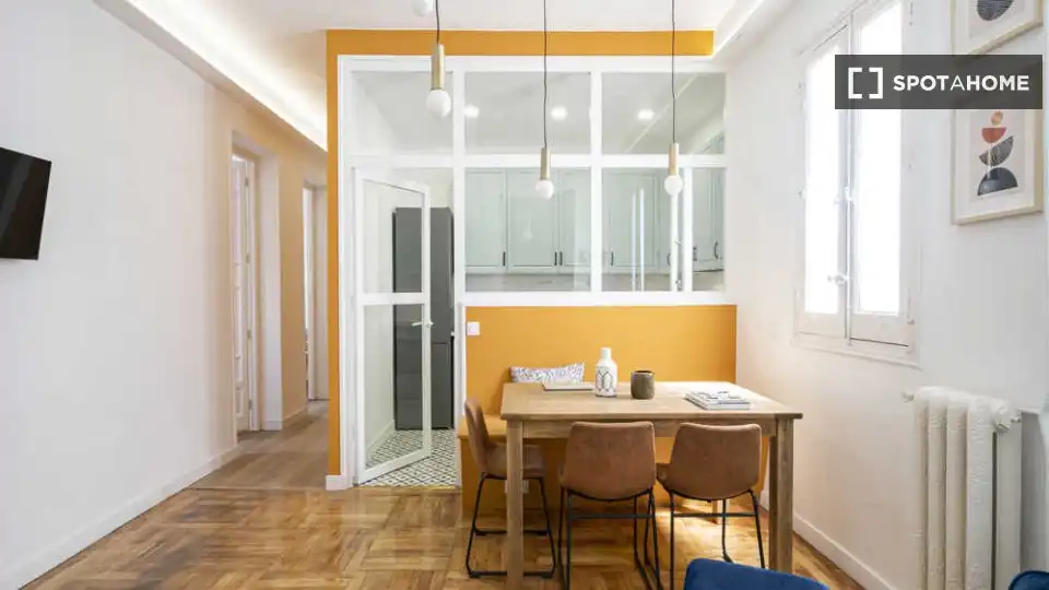 Habitación 250 m², Madrid