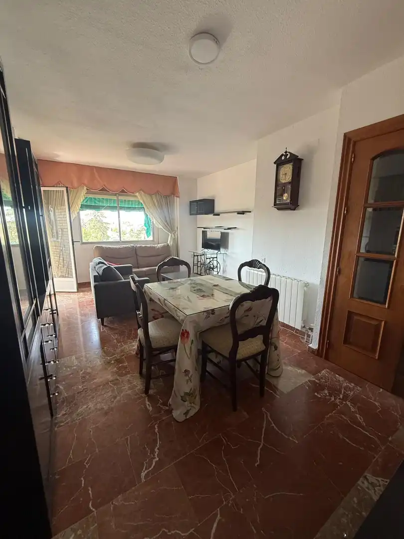 Piso de 85 m² en Granada