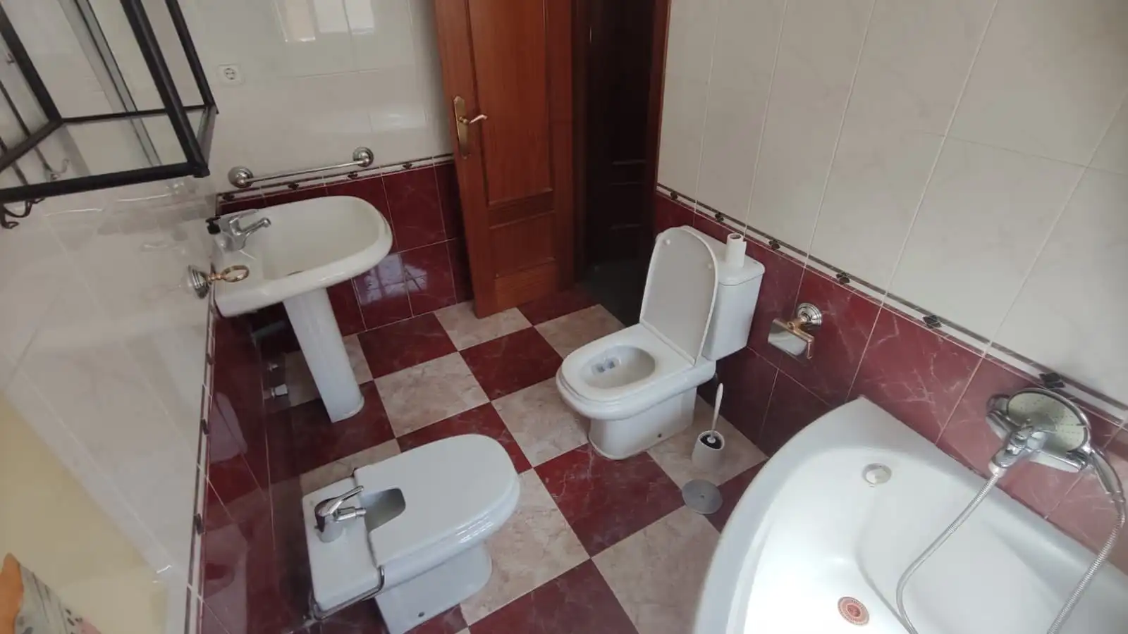 Piso de 98 m² en Linares