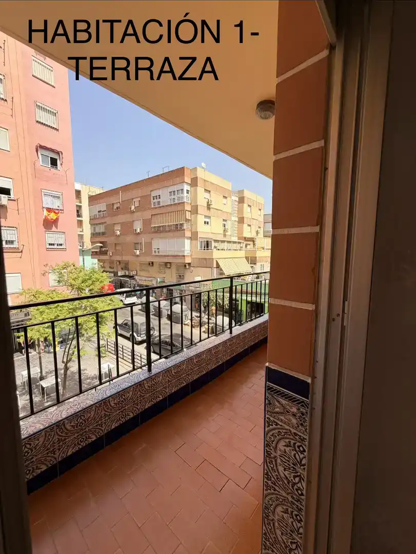 Pis de 100 m² a Almeria