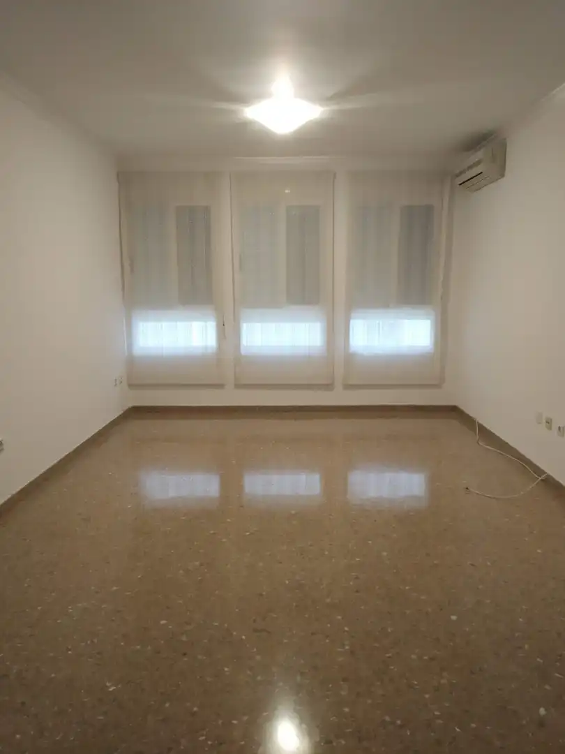 Piso de 100 m² en Manises