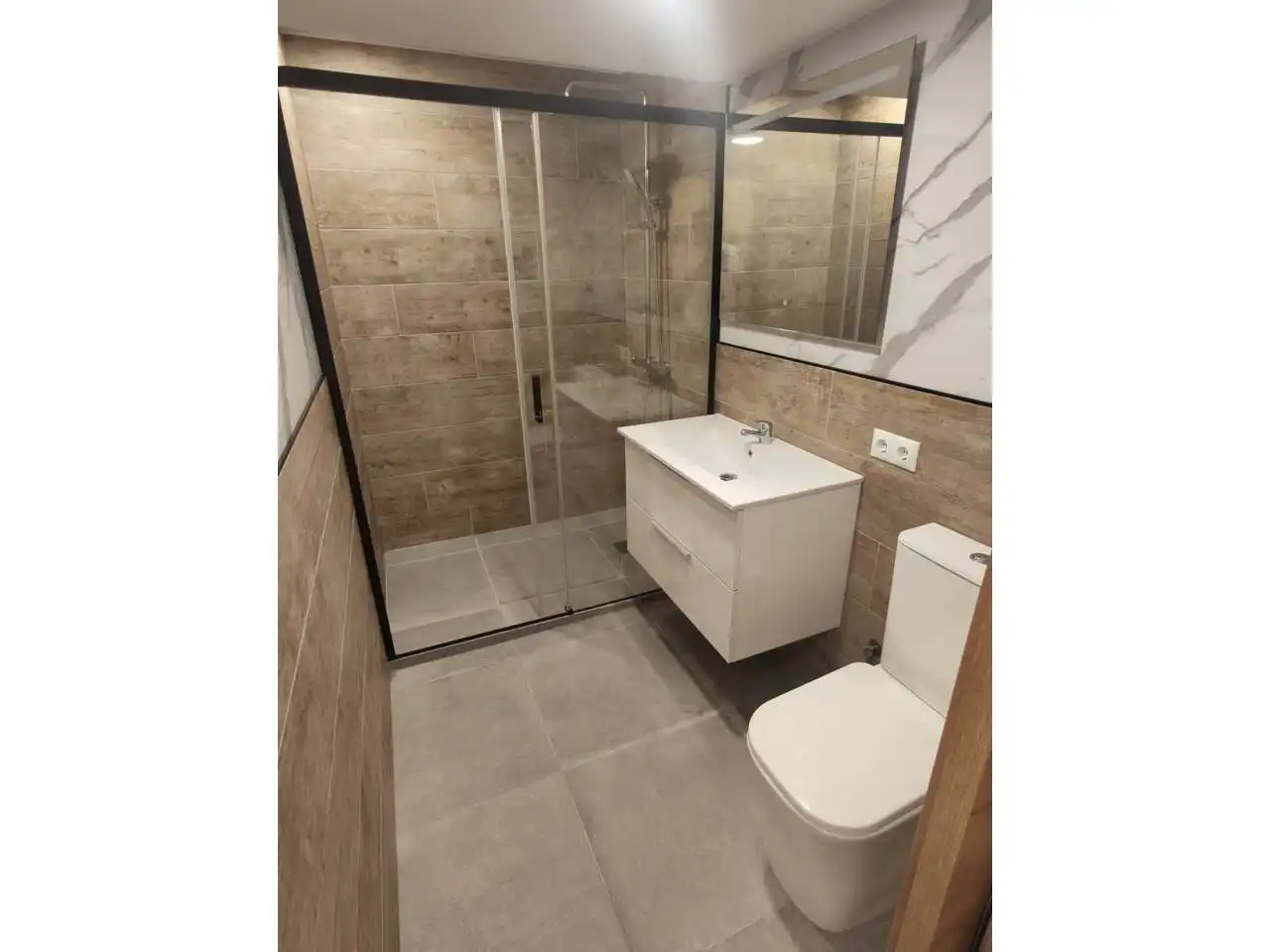 Piso de 200 m² en Navata