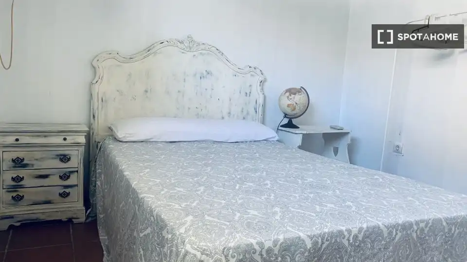 Habitación 345 m², Sevilla