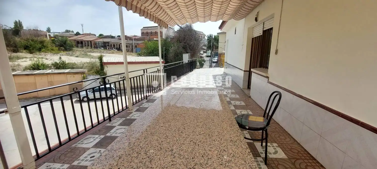 Casa de 202 m² en Cebolla