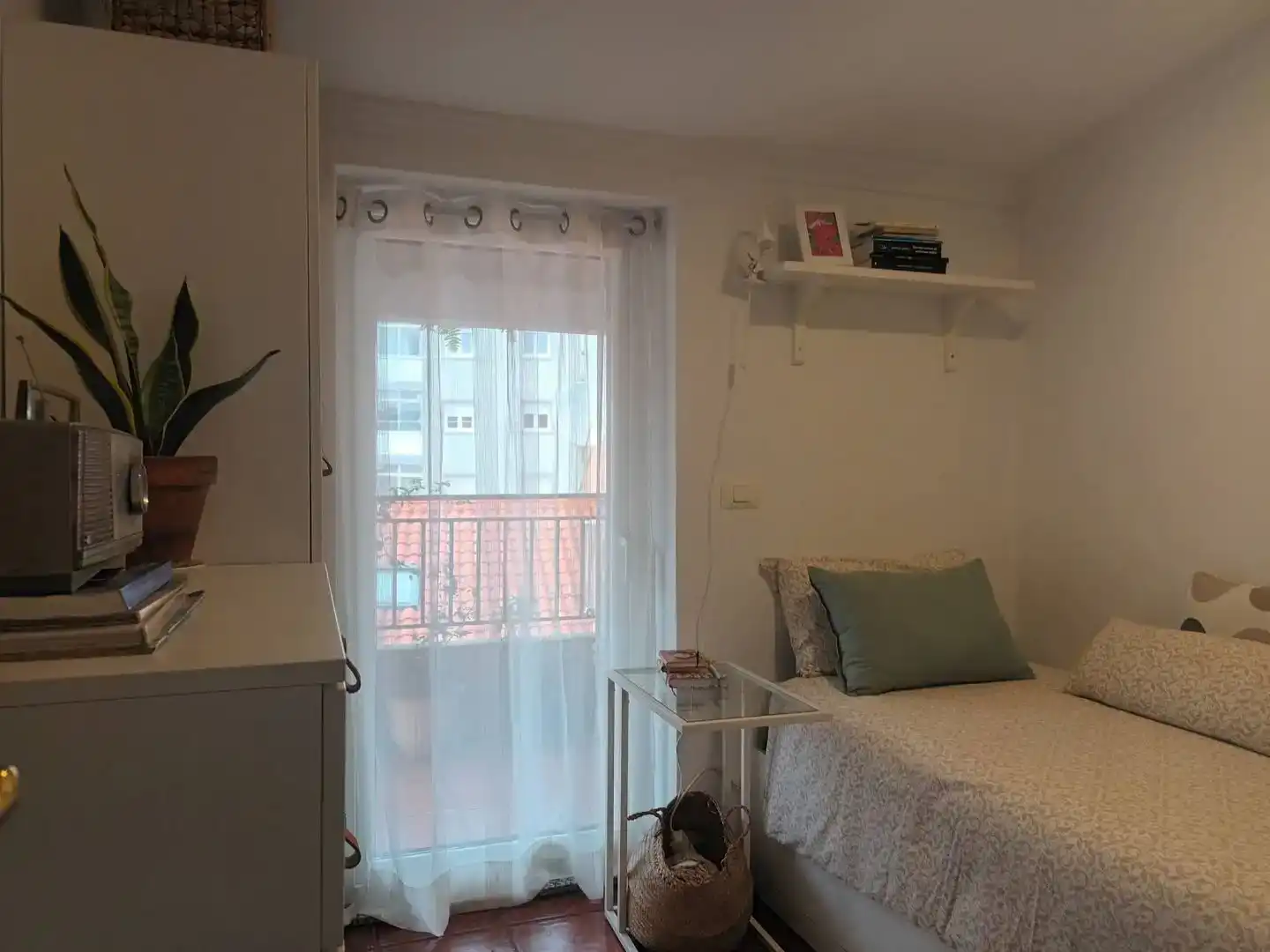 Habitación 75 m², Noia