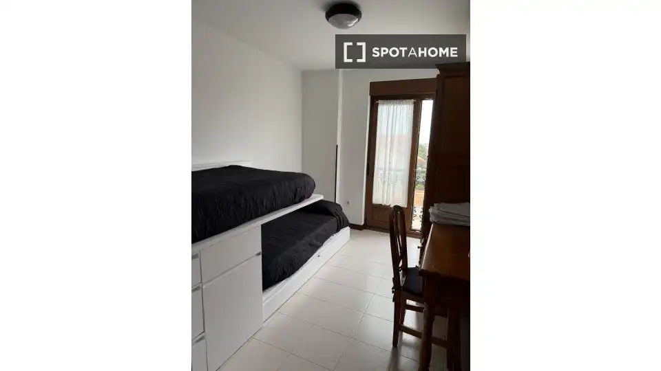 Habitación 81 m², Santander