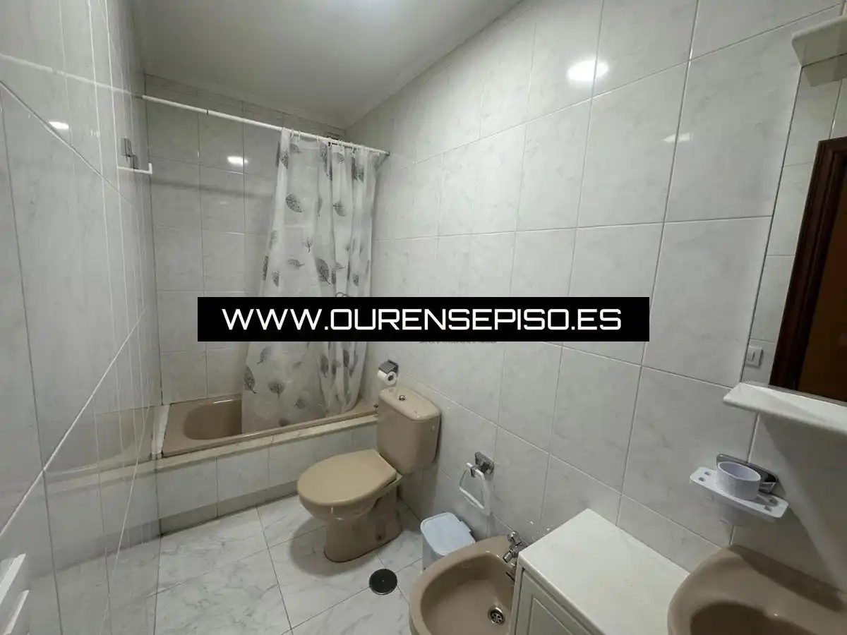 Wohnung 100 m² in Ourense