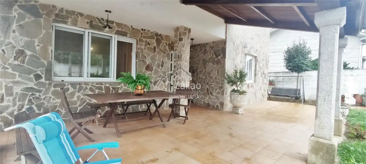 Casa de 265 m² a Mugardos