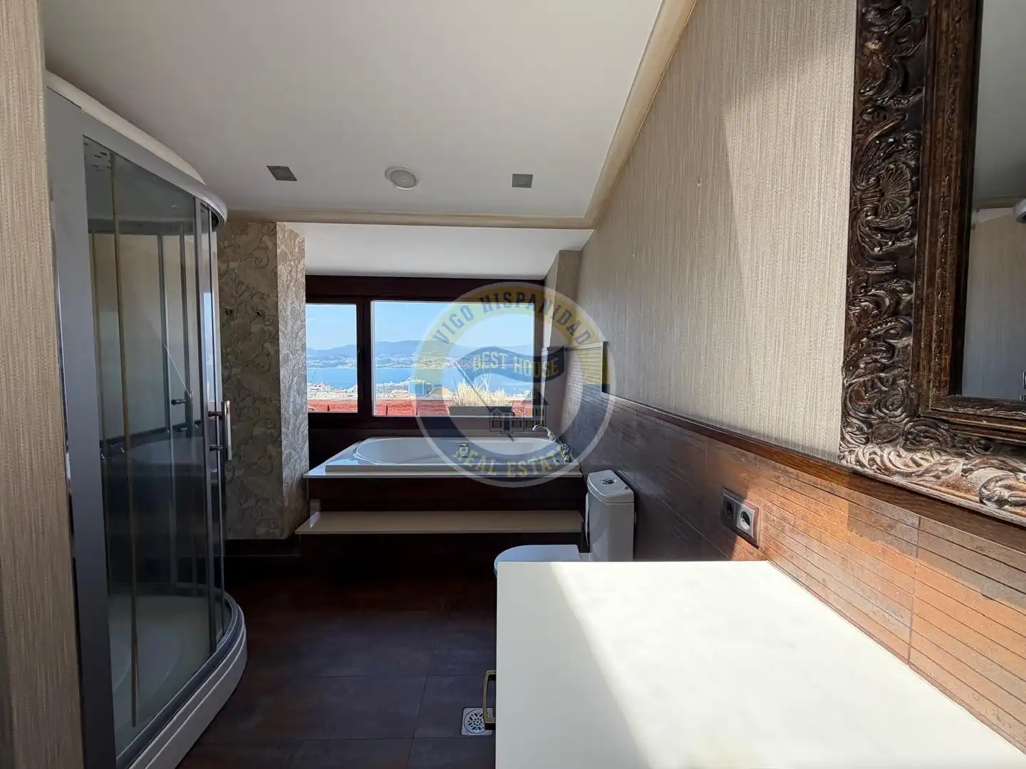 Piso de 250 m² en Vigo
