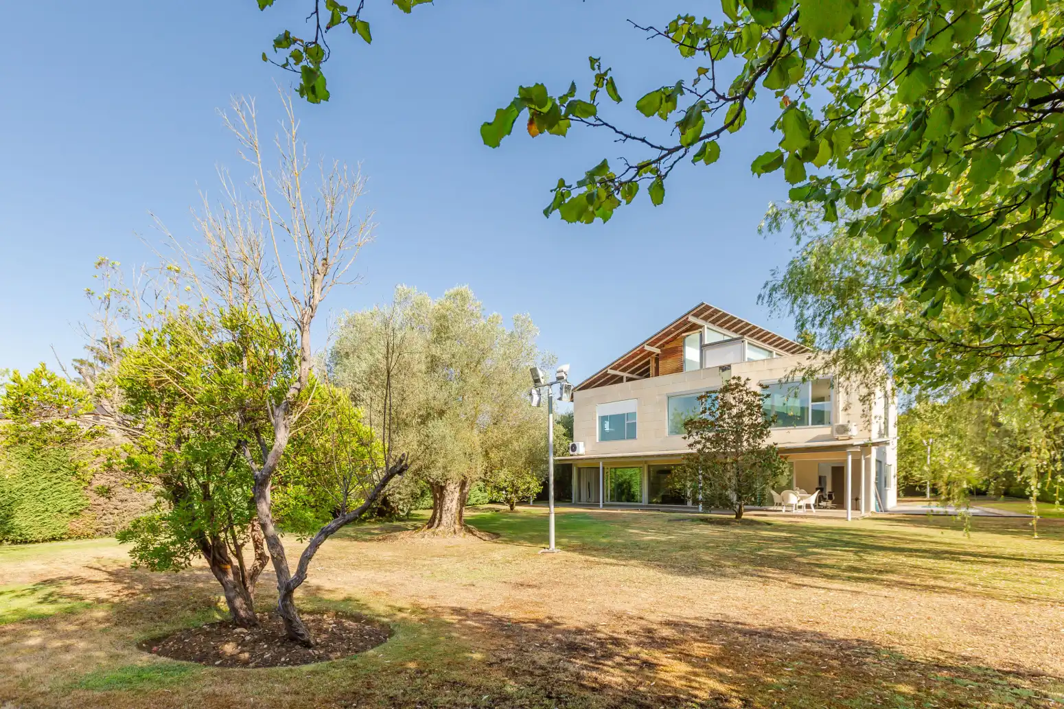 Pis de 338 m² a Valle de Egüés / Eguesibar