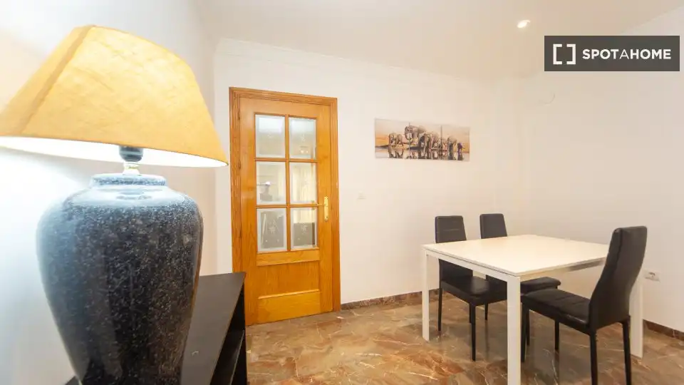 Habitación 92 m², Granada