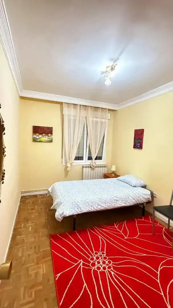 Habitación 85 m², Pamplona