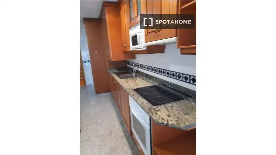 Habitación 12 m², Valencia