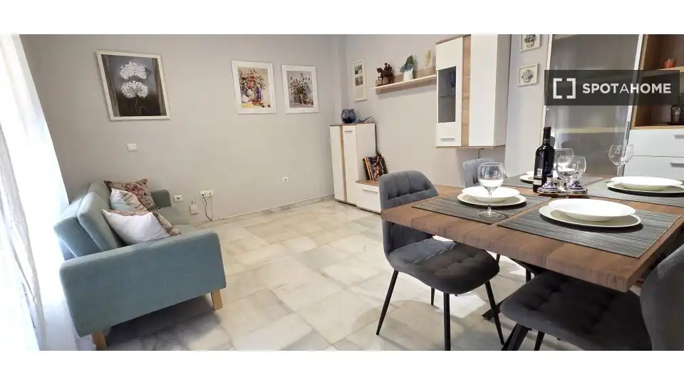 Habitación 120 m², Sevilla