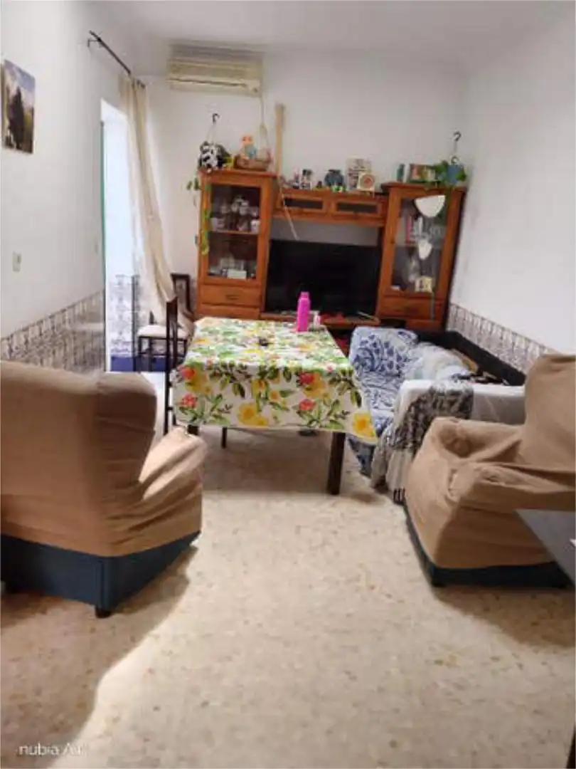 Habitación 90 m², Coria del Río