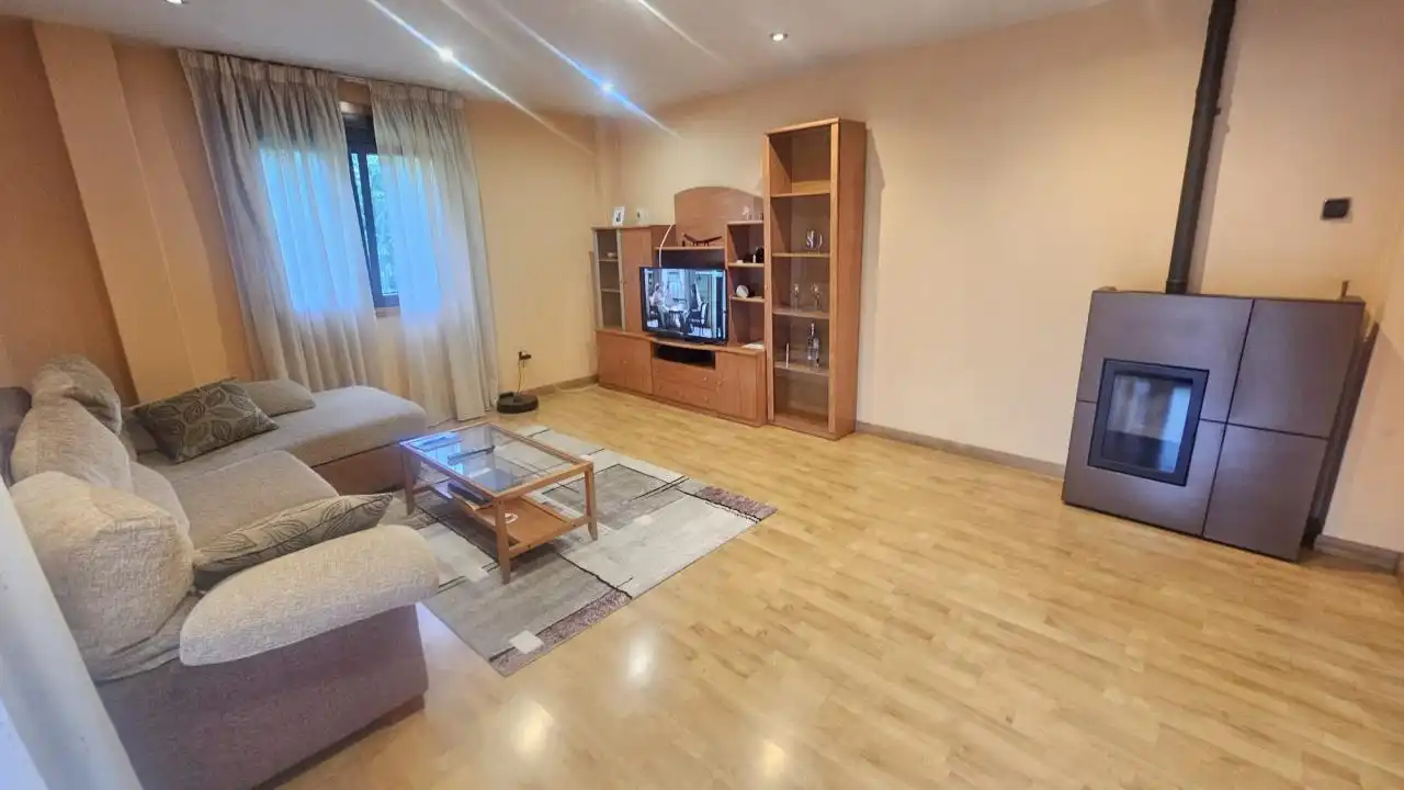 Piso de 150 m² en Mos