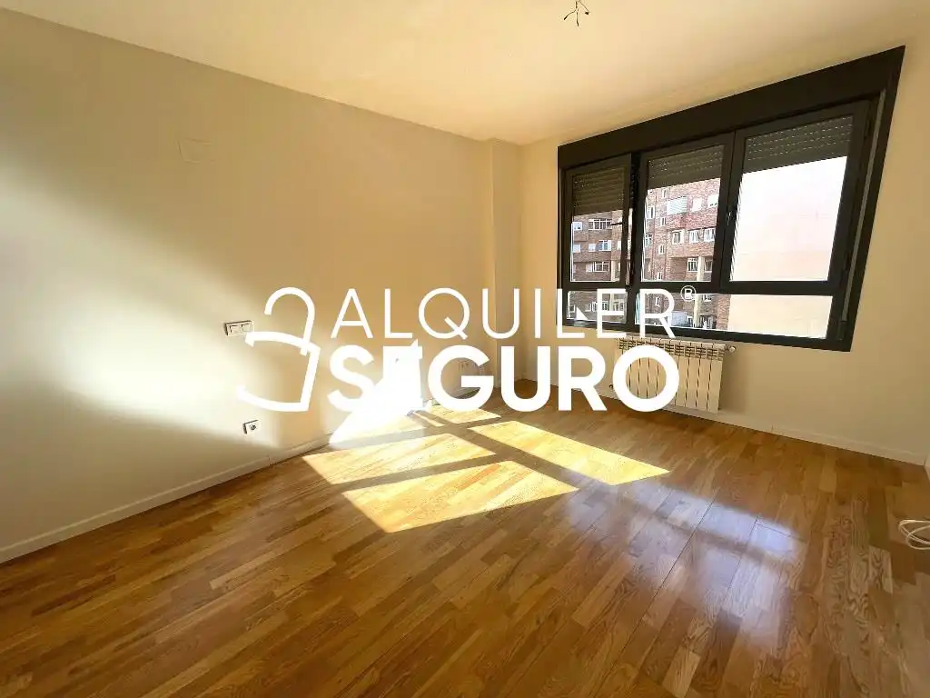 Flat 42 m² in Madrid