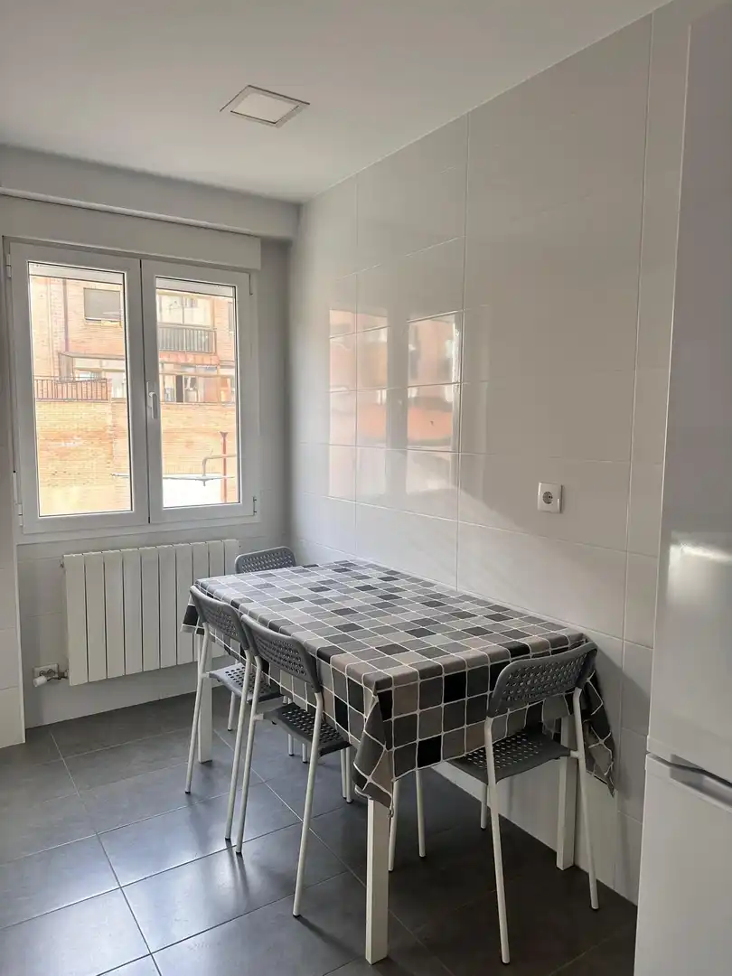 Quarto para alugar, Burgos
