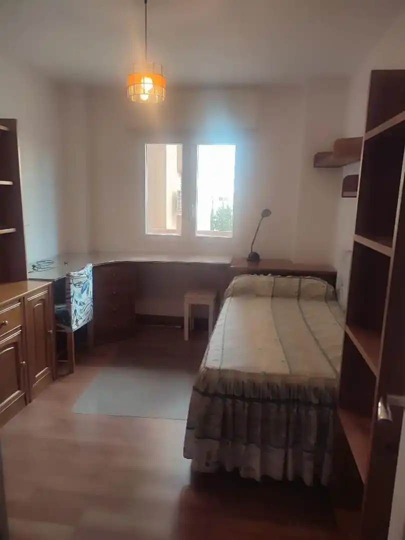 Habitación 100 m², Alicante