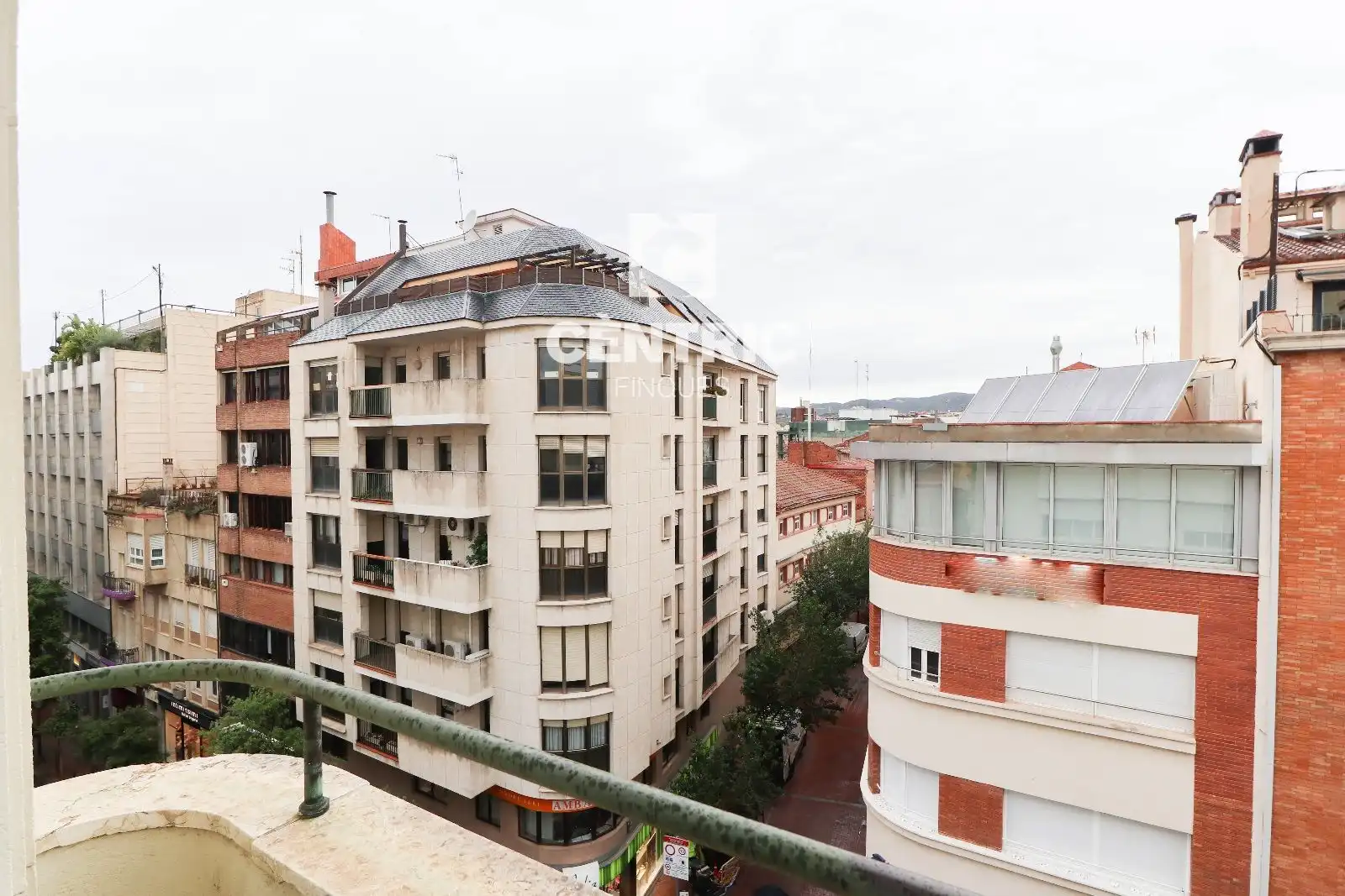 Pis de 197 m² a Terrassa