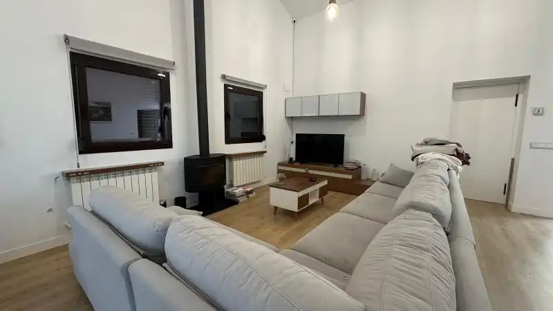 Piso de 882 m² en Argés