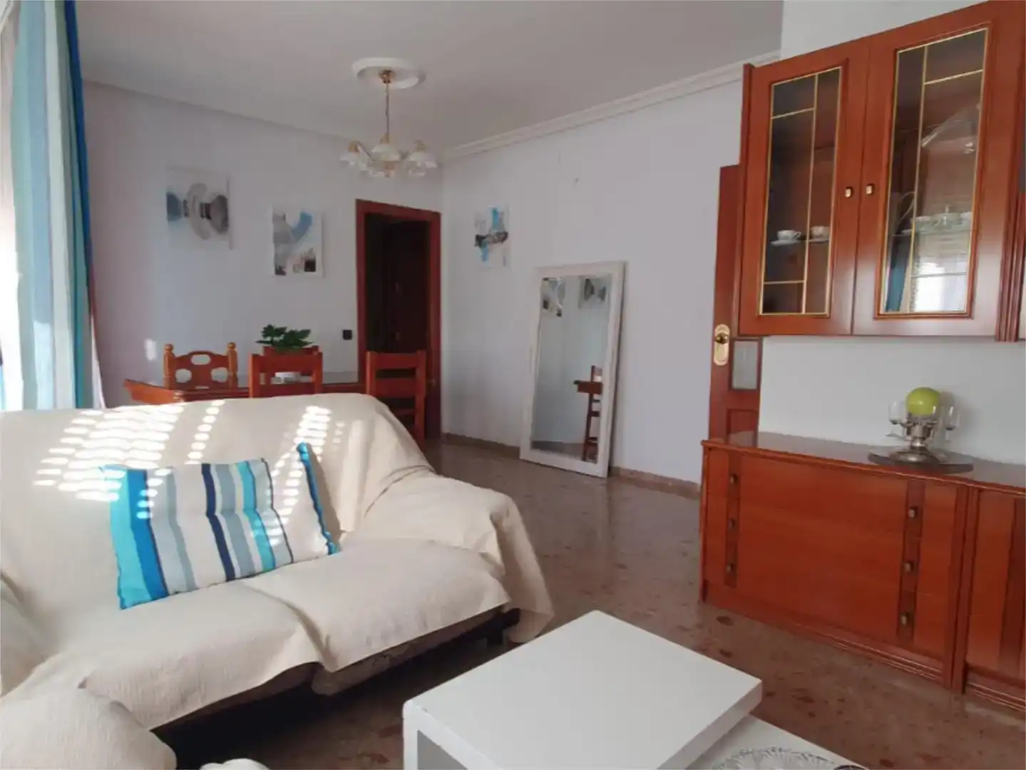 Piso de 95 m² en Linares