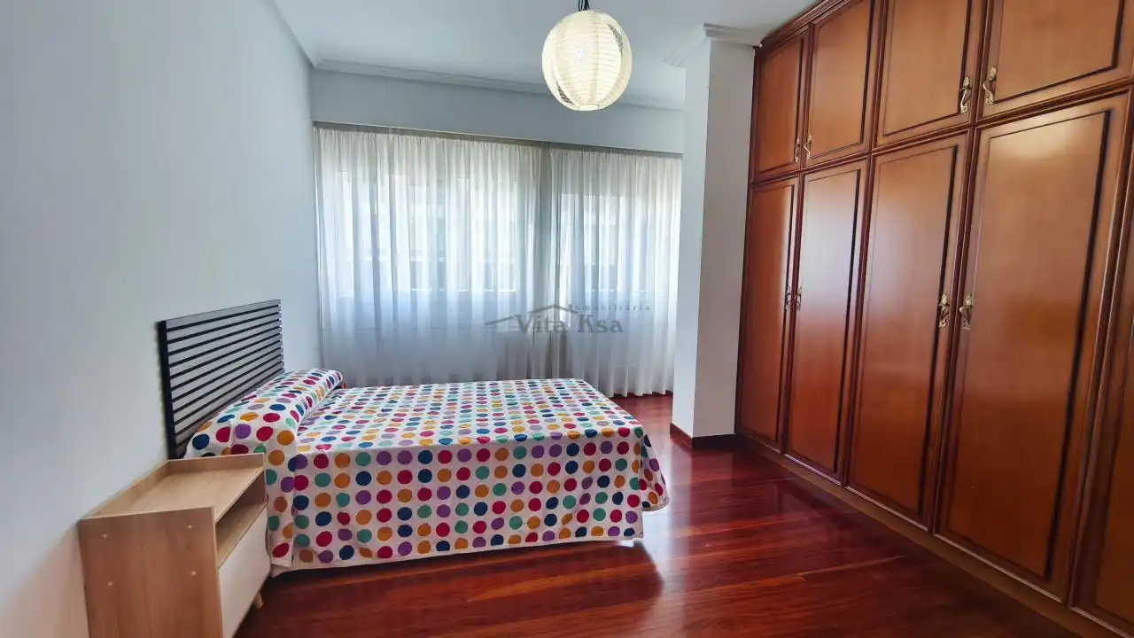 Wohnung 101 m² in Ourense