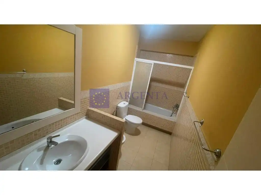 Piso de 85 m² en Cáceres