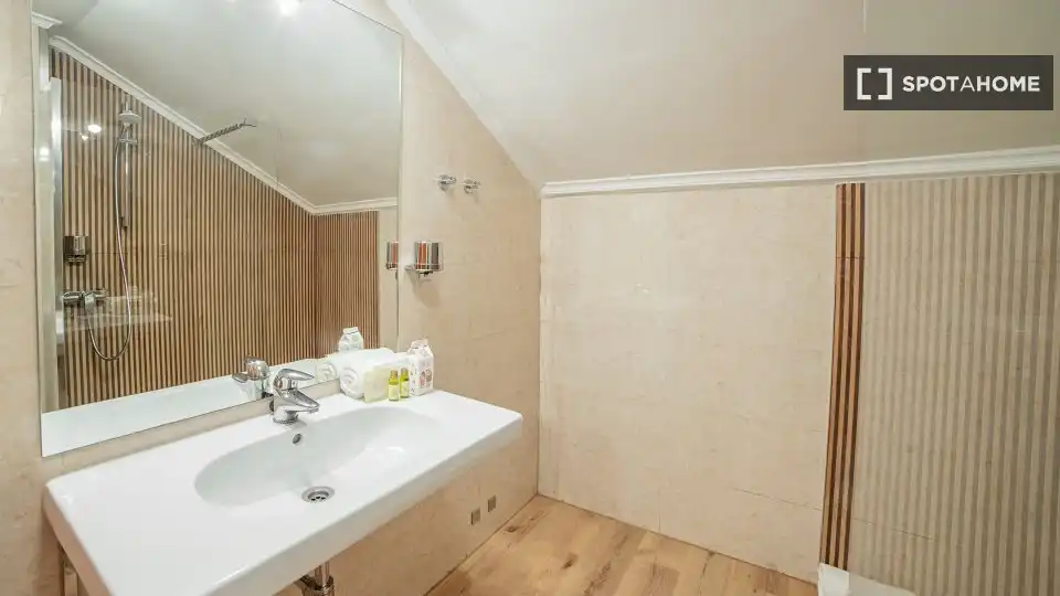 Habitación 63 m², Piélagos