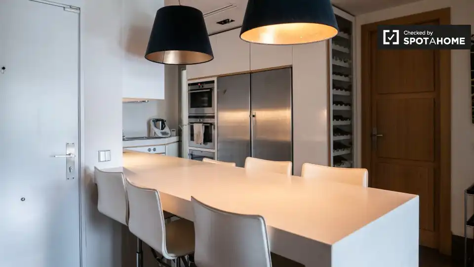 Habitación 200 m², Madrid