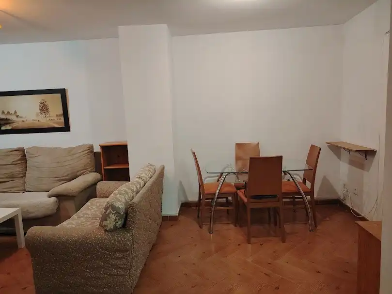 Piso de 60 m² en Linares