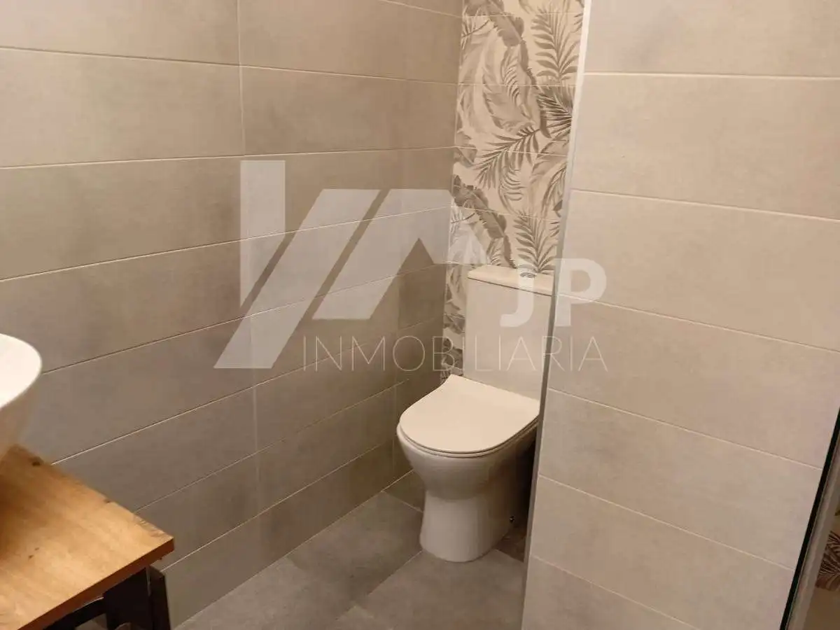 Piso de 90 m² en Granada