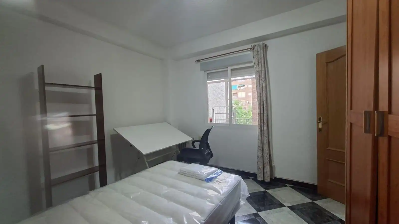 Piso de 81 m² en Granada