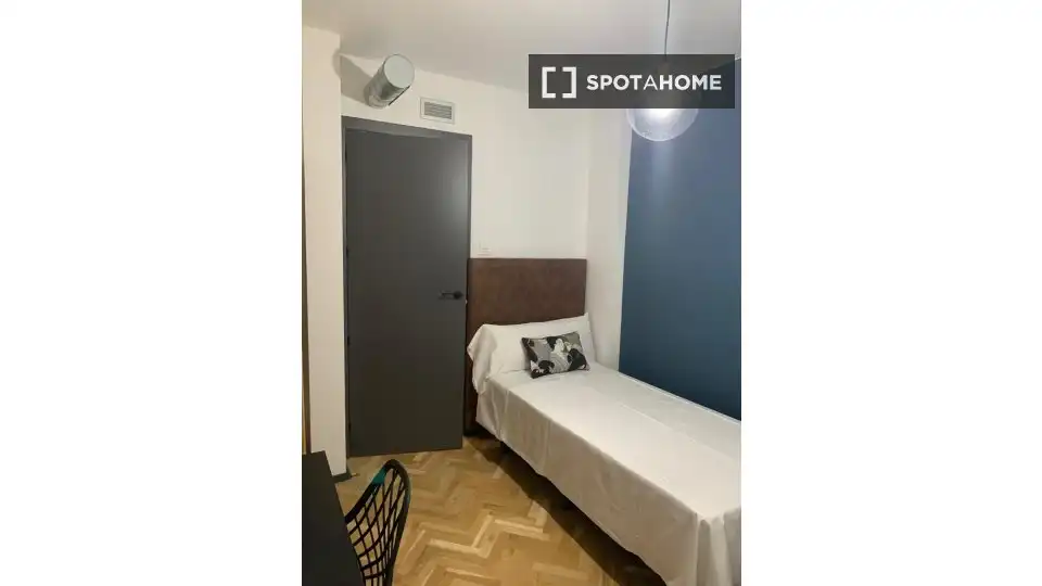 Habitación 81 m², Zaragoza