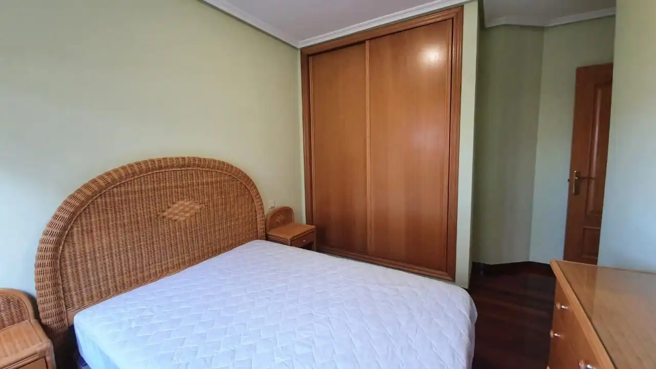 Piso de 80 m² en Ourense