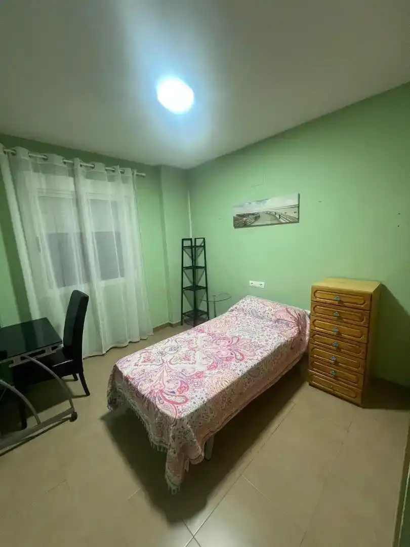 Habitación 150 m², San Juan de Alicante