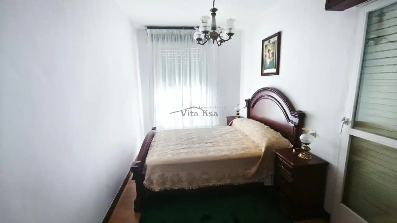 Piso de 80 m² en Ourense