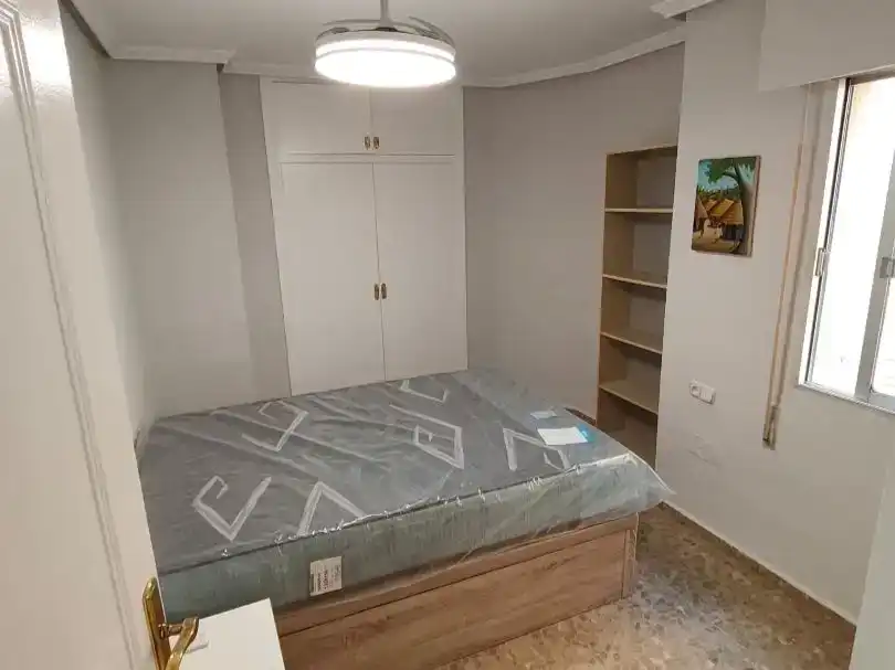Piso de 90 m² en Almería