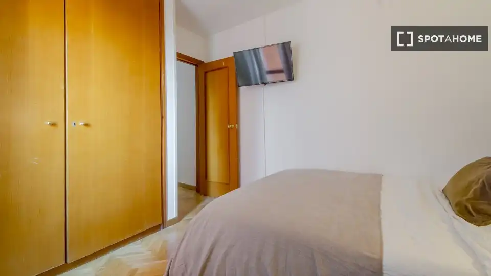 Room for rent, Madrid