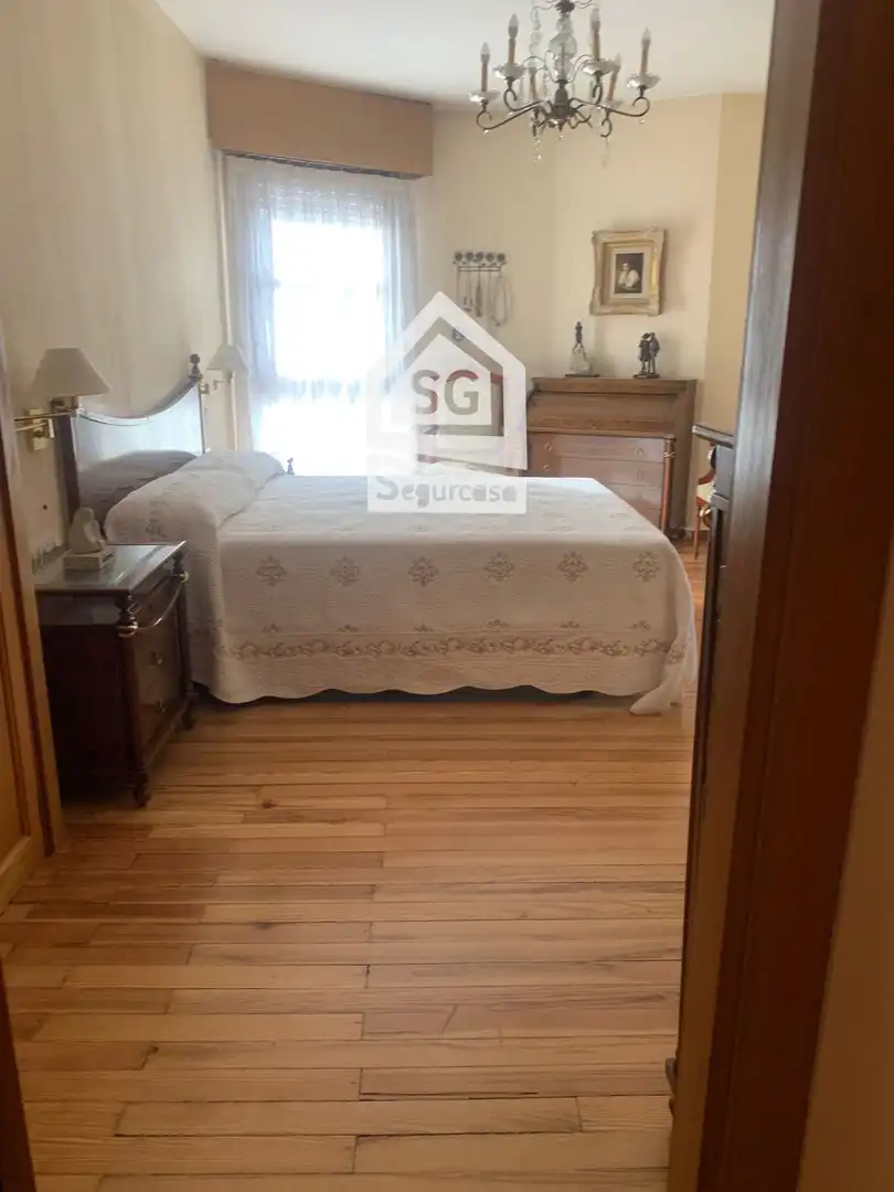 Piso de 229 m² en Ourense