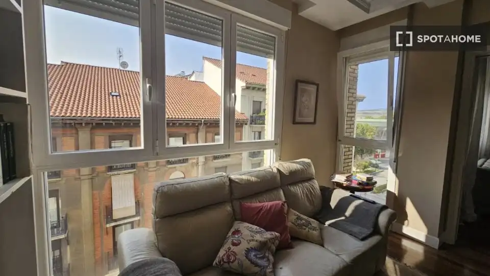 Habitación 230 m², Pamplona