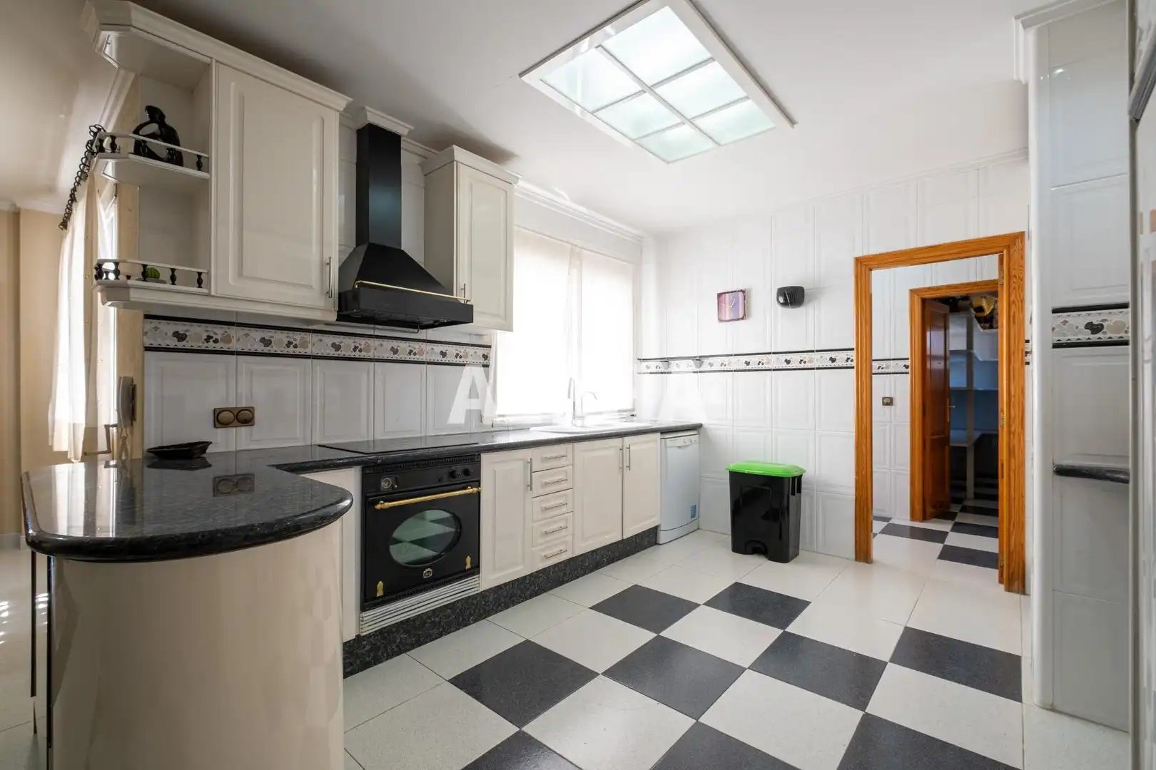 Habitación 346 m², Moncada