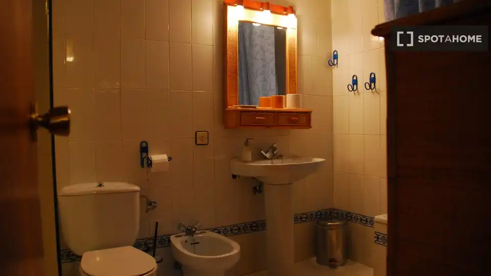 Habitación 46 m², Sevilla