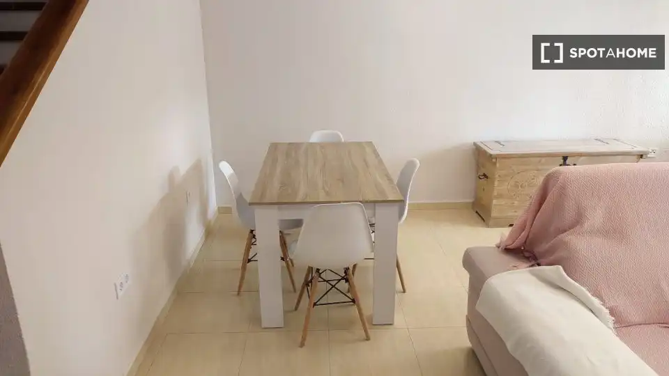 Habitación 253 m², Alicante