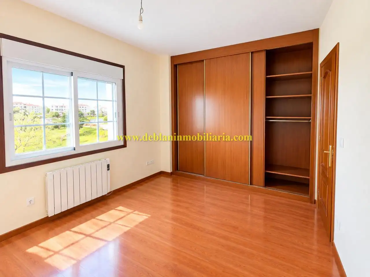 Piso de 90 m² en Tui