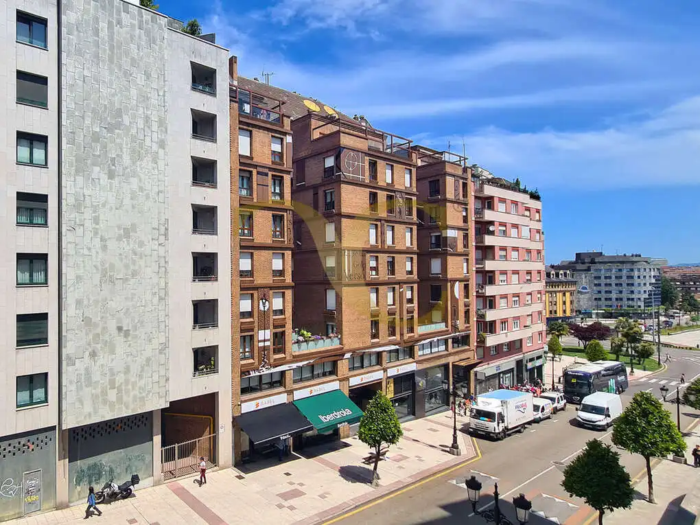 Piso de 82 m² en Oviedo