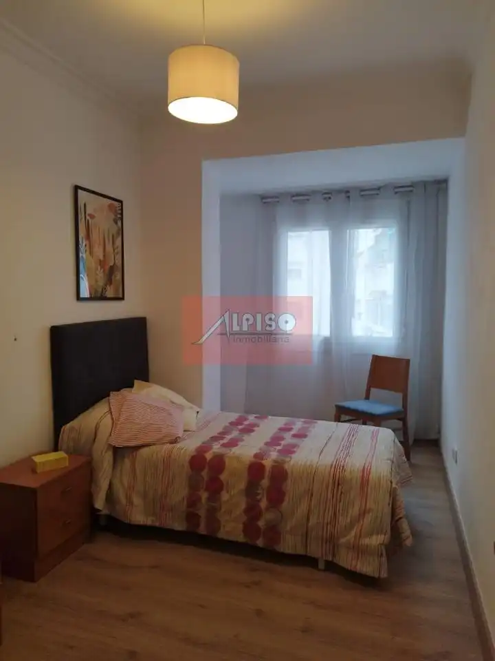 Piso de 85 m² en Ourense